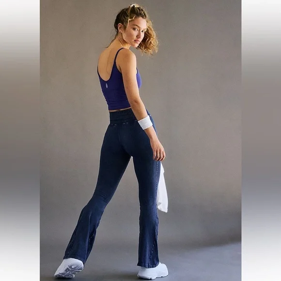 🚫SOLD🚫NWOT! FP Free People Movement Good Karma Flare Leggings Sz M/L - Picture 2 of 8